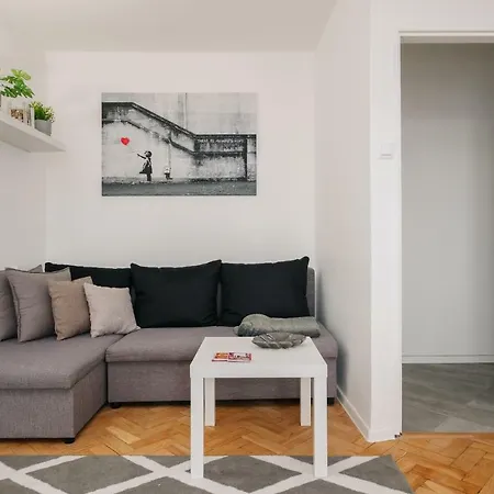 Apartment Metro Rondo Onz *